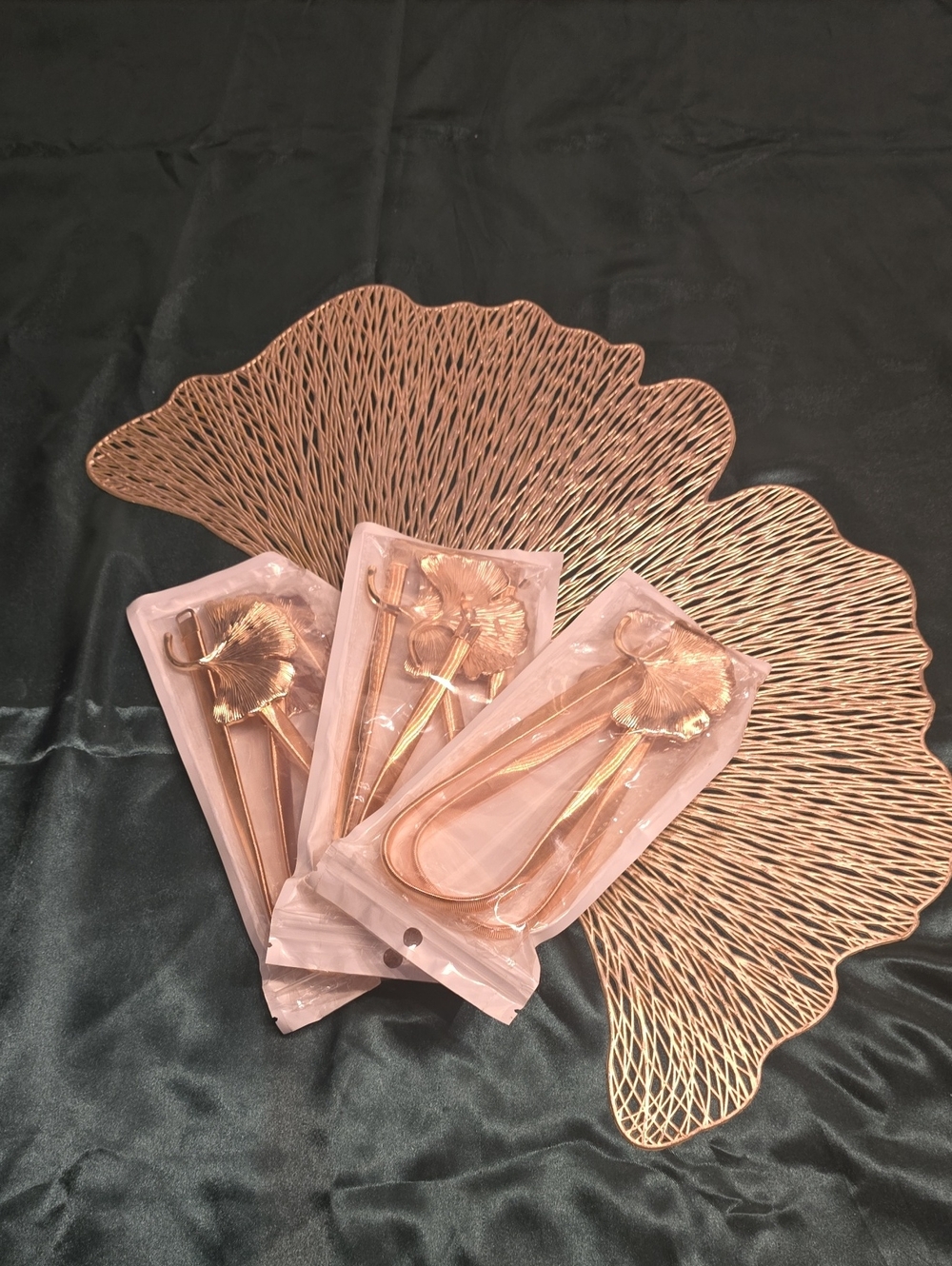 Gold Ginkgo Floral Curtain Holder 3 Set (6pcs)